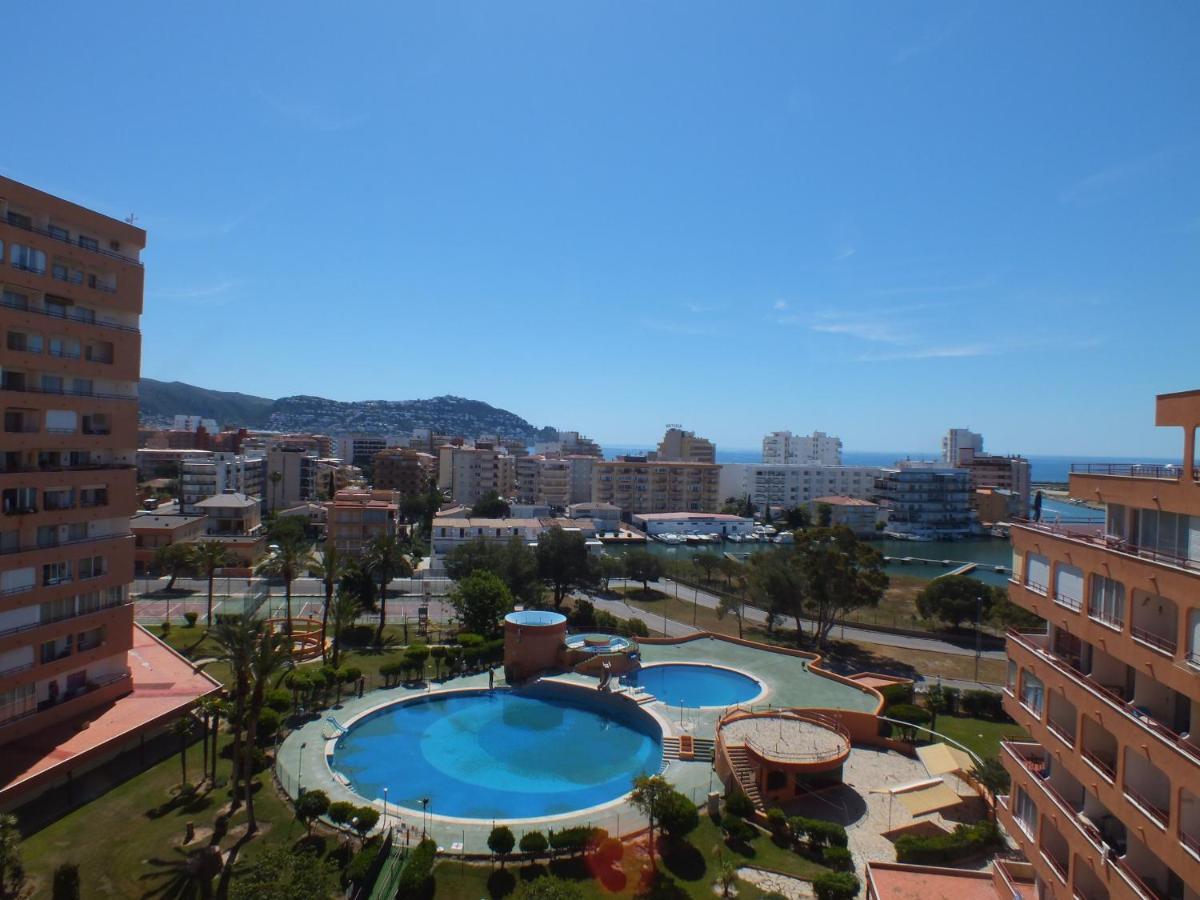 Rnet - Ir 7-42 Studios Roses Costa Brava Dış mekan fotoğraf